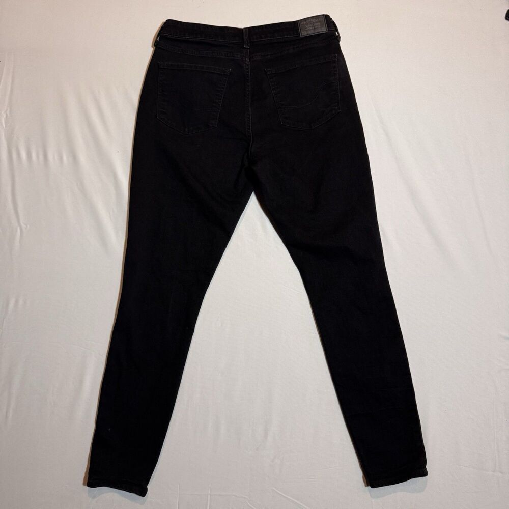 Levi Women's Jeans 12 Black, Classic Straight Denim ,Button Zip Up , Black Label - Picture 2 of 8